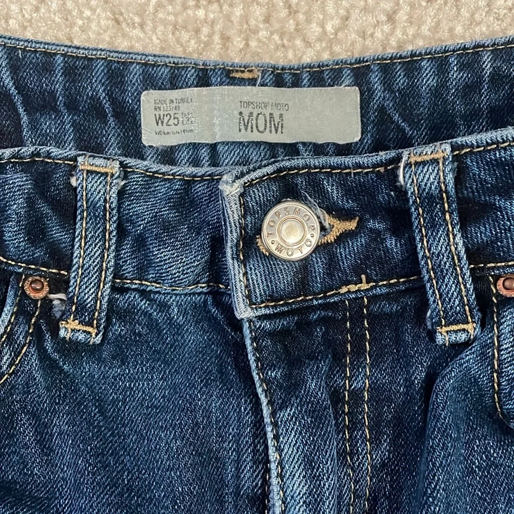 Jeans - Picture 2 of 3